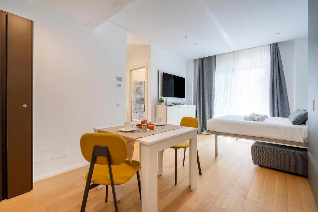 شقة Twelve12 - Universita & Stazione Aparment باري