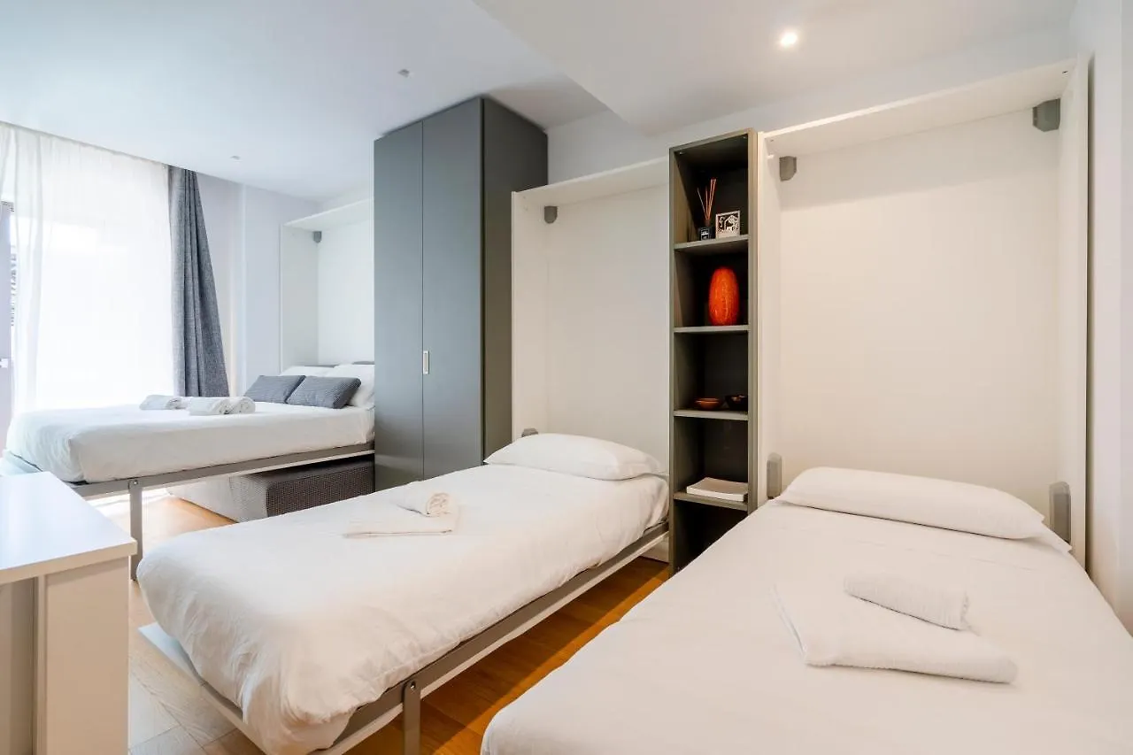 Twelve12 - Universita & Stazione Aparment باري